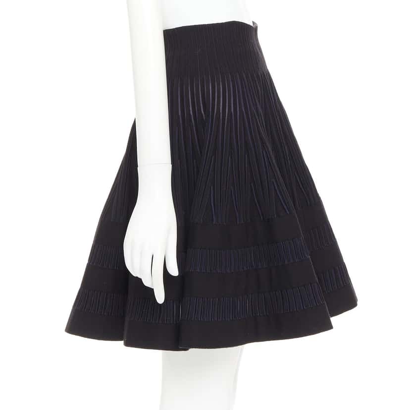 Alaia Product Black Wool Very good condition - Model View