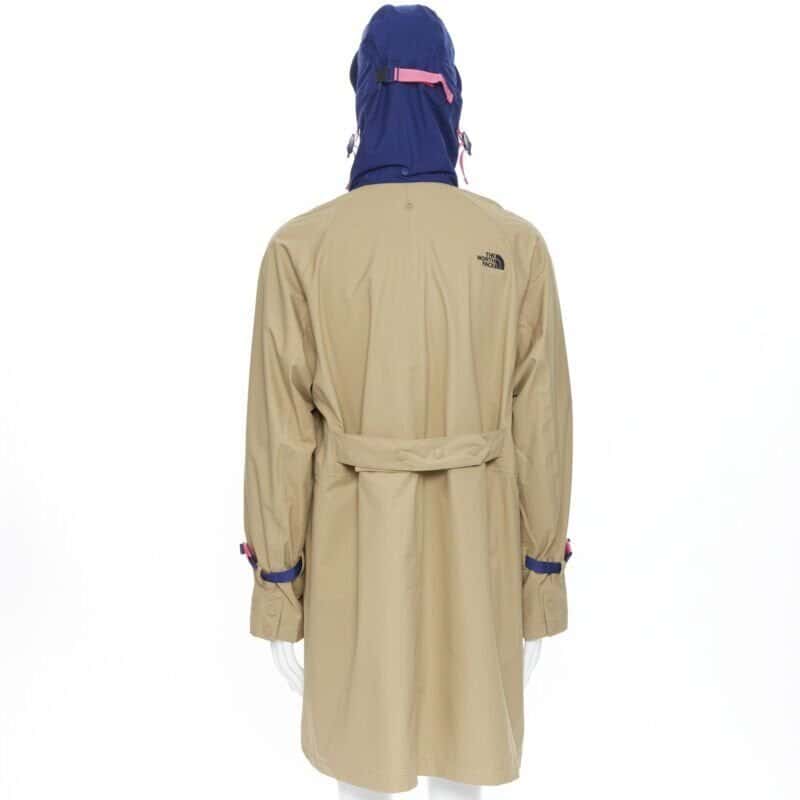 The North Face Tan Blue Raincoat Beige Polyester Never worn, with tag - Box View