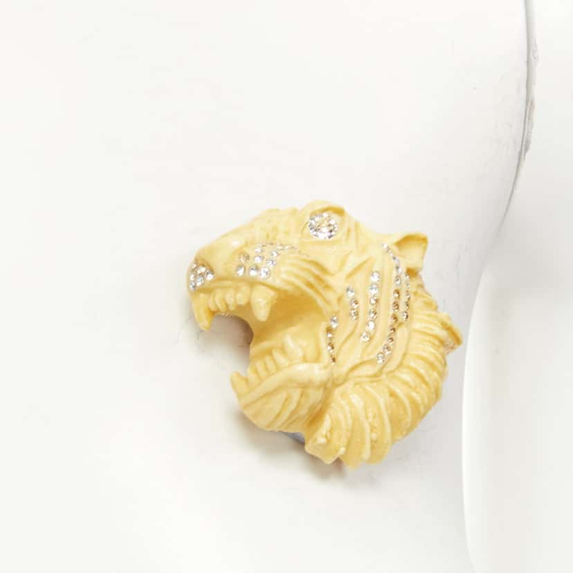 Gucci Tiger Head Pin Ecru Plastic Never worn - Back View