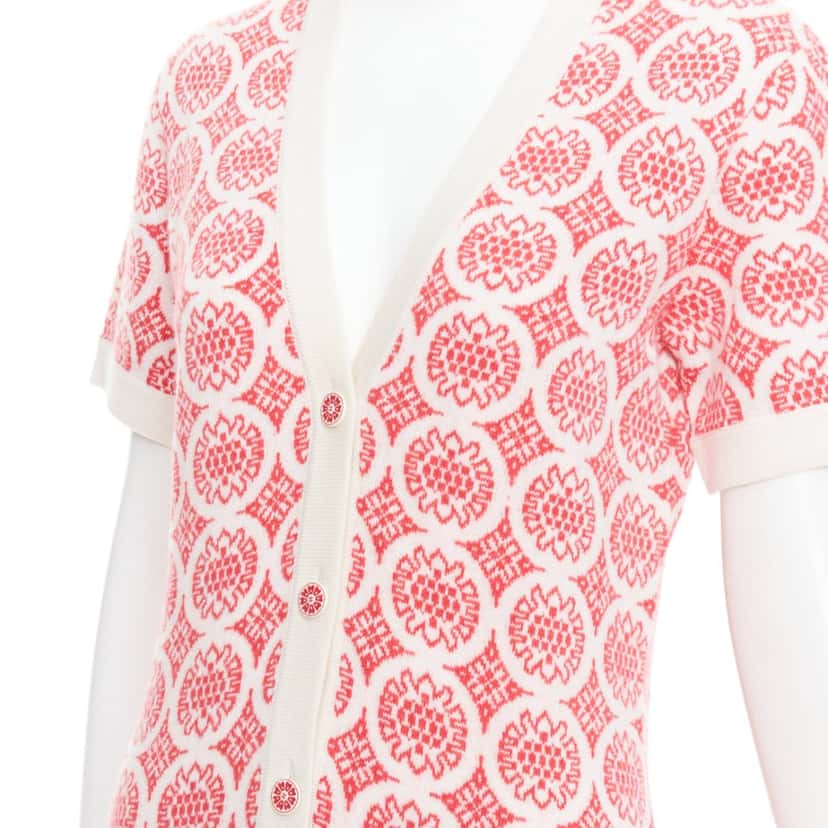 Chanel Product Red Cashmere Very good condition - Back View