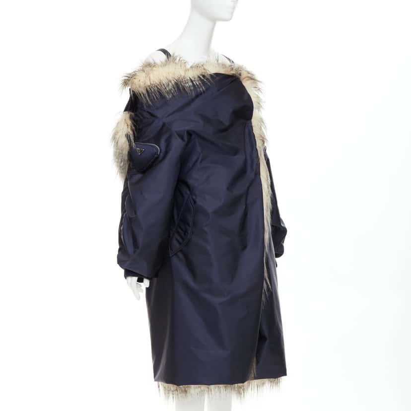 Prada Product Navy Polyester Never worn, with tag - Model View