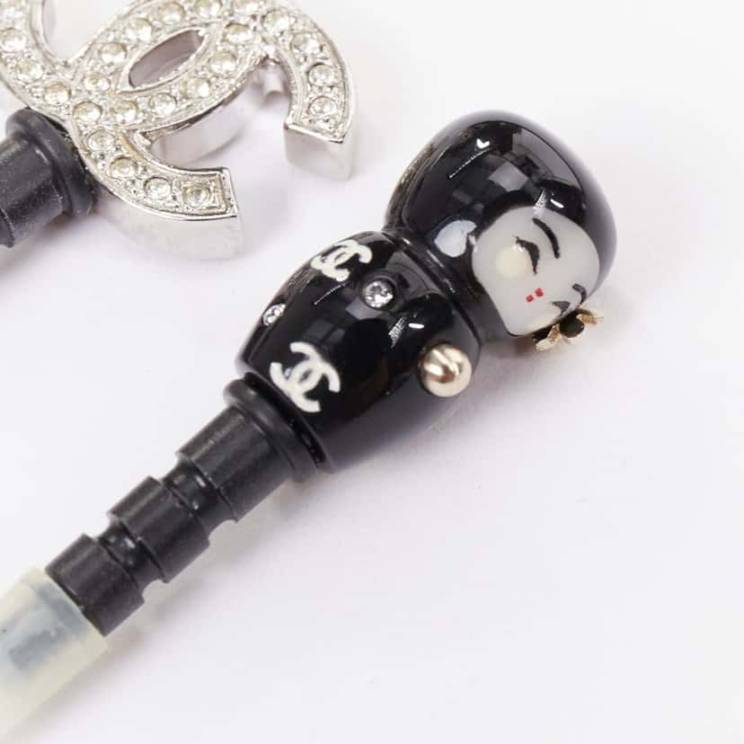 Chanel Product Black Plastic Very good condition - Back View