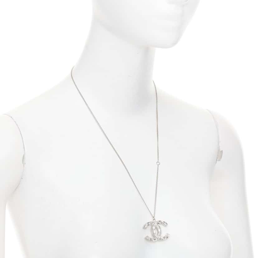 Chanel Product Silver Plastic Very good condition - Inside View