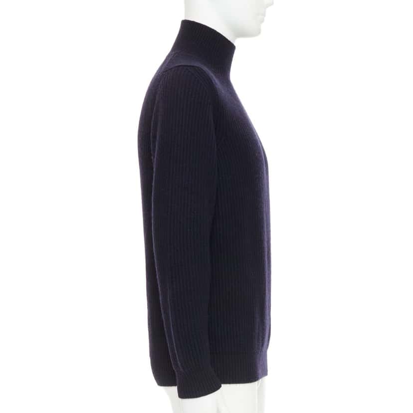 Brioni Product Navy Cashmere Very good condition - Model View
