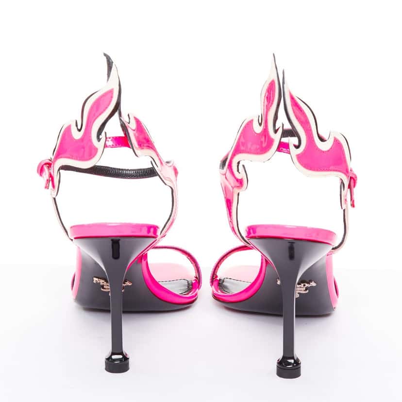 Prada Product Pink Leather Never worn - Box View