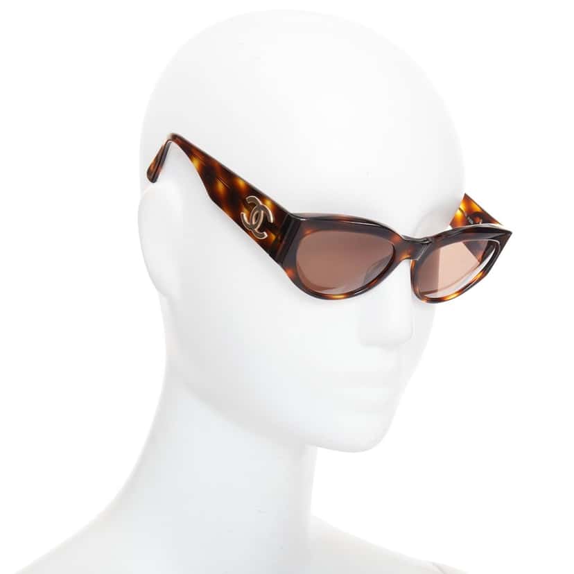 Chanel 91235.0 Brown Plastic Fair condition - Front View