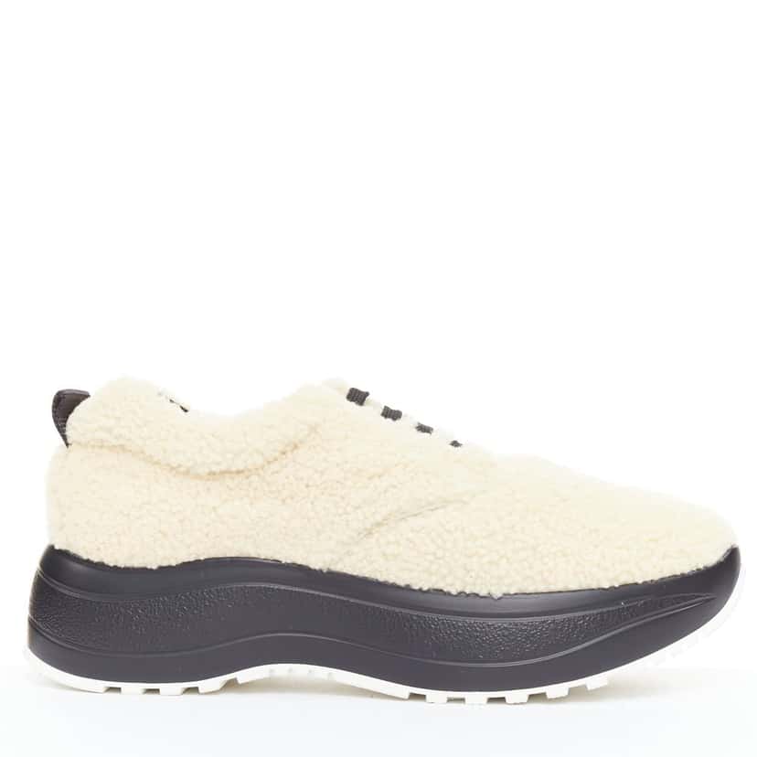 Celine Delivery Black Fur Very good condition - Front View