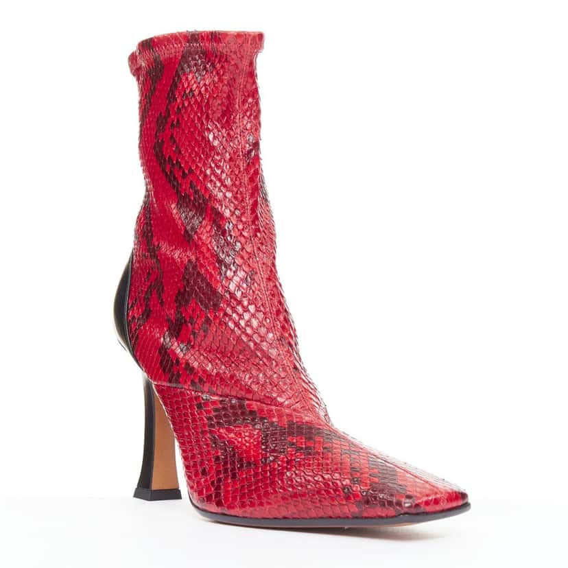 Celine Madame Flare Red Leather Very good condition - Back View