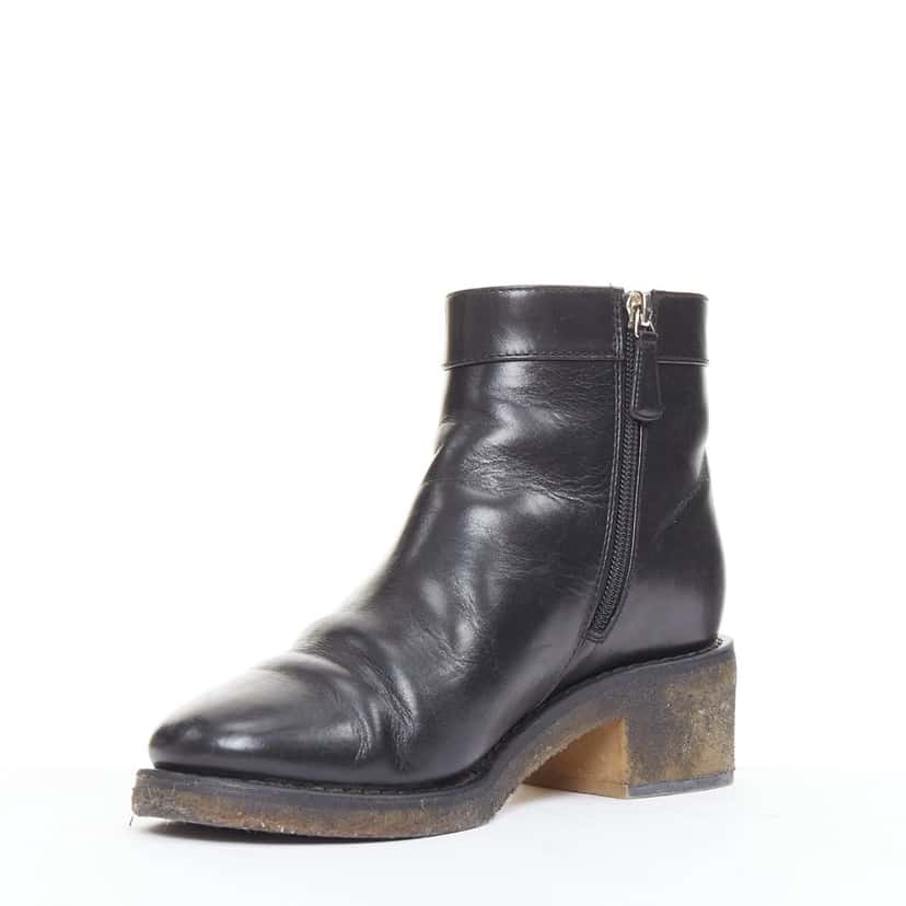 Chanel Boots Black Leather Fair condition - Model View