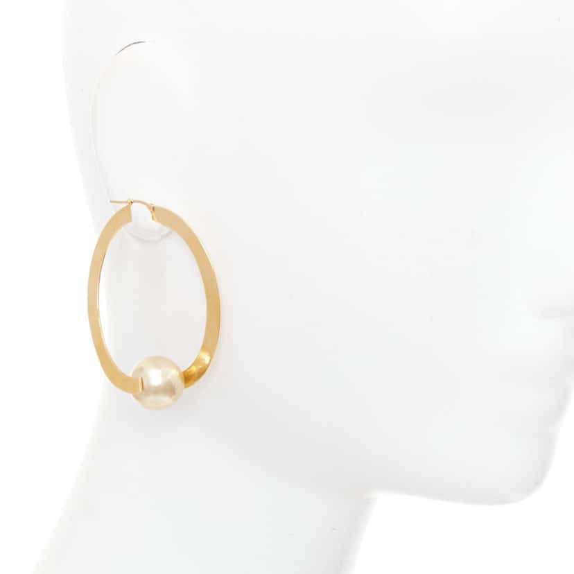 Celine Earrings Gold Metal Very good condition - Front View