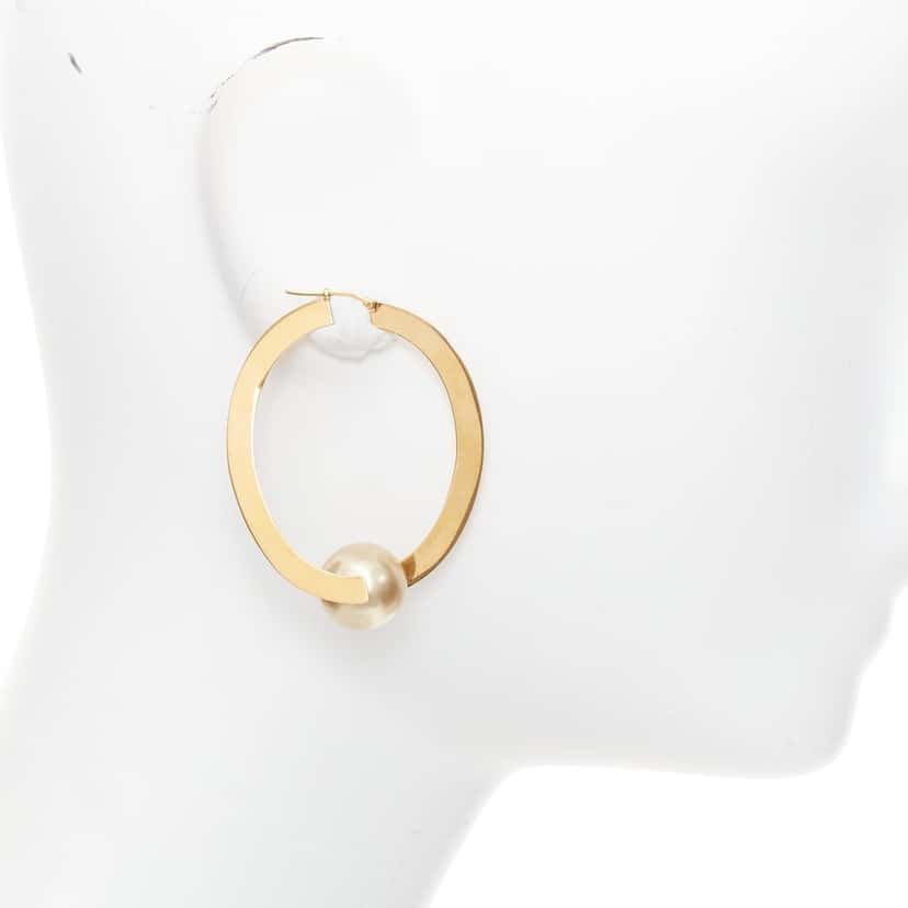 Celine Earrings Gold Metal Very good condition - Inside View