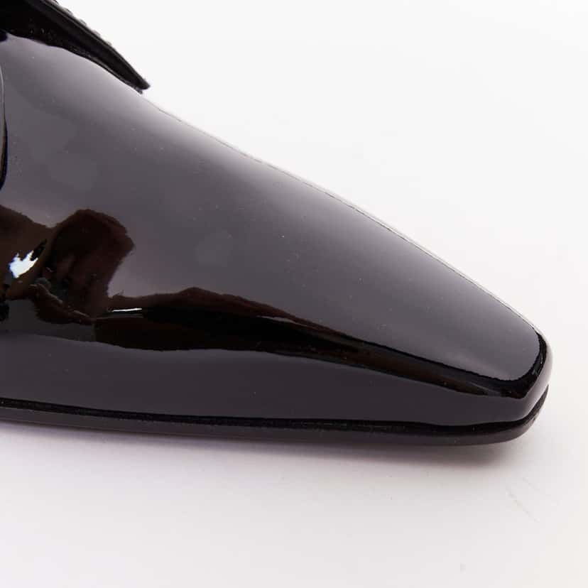 Chanel Lace up Black Leather Good condition - Back View