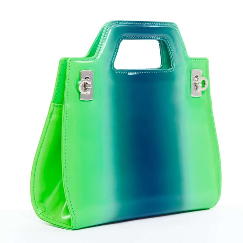 SALVATORE FERRAGAMO Mini Wanda Green Leather Never worn, with tag - Inside View