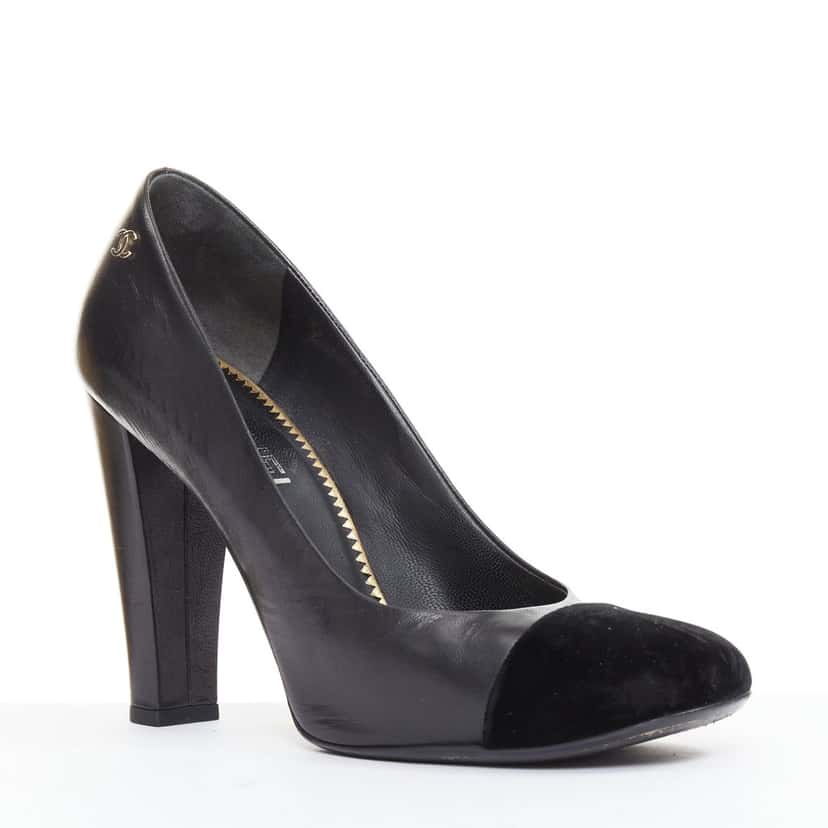 Chanel Heels Black Leather Fair condition - Front View