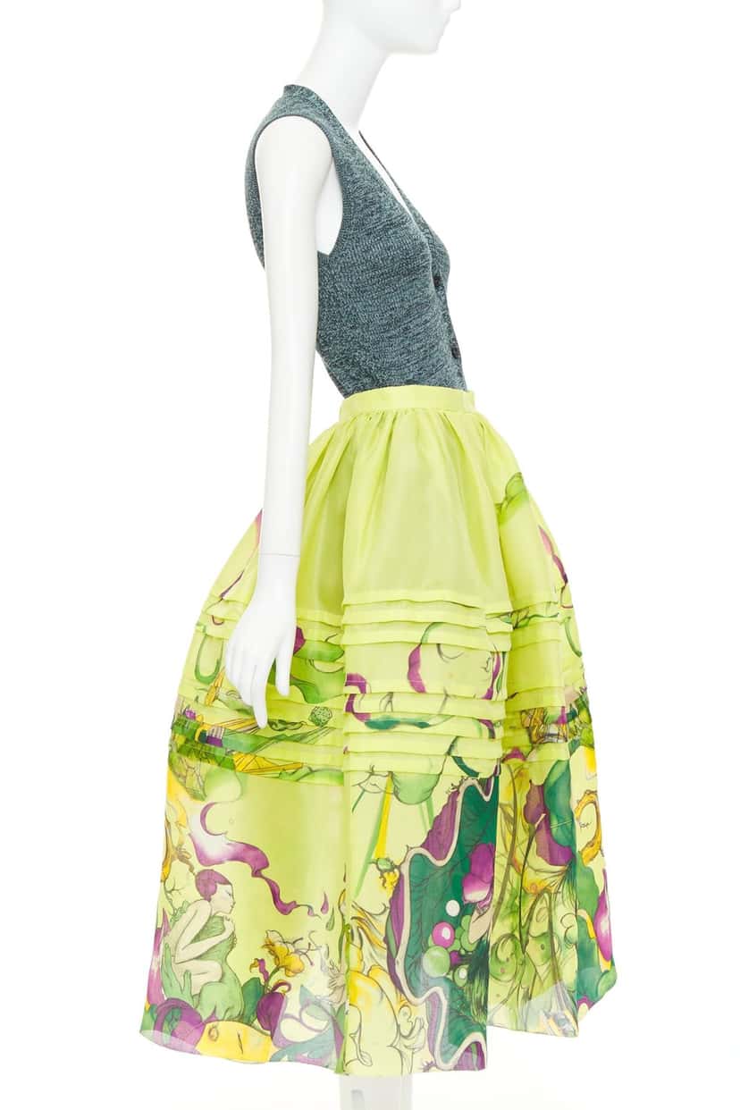 Prada Dress Green Silk Very good condition - Model View