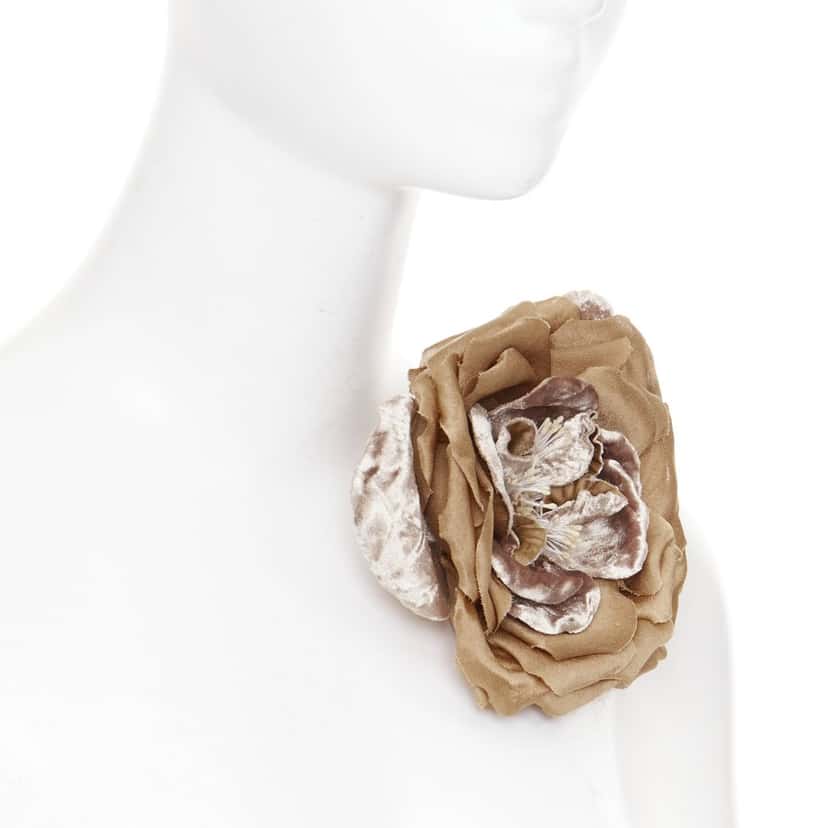 Saint Laurent Pins & brooche Gold Never worn - Back View