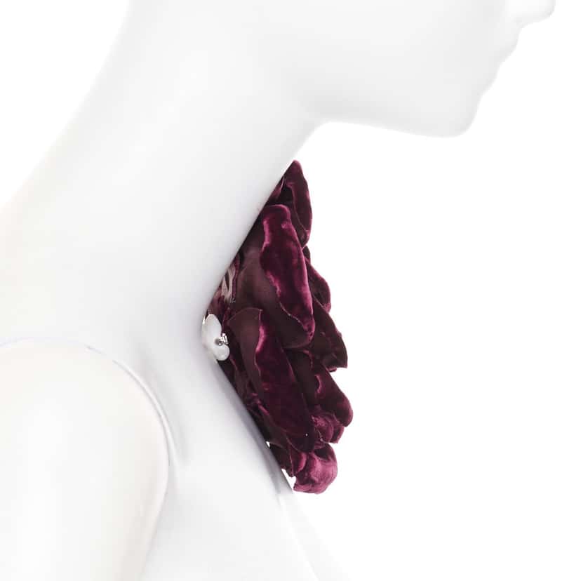 Saint Laurent Pins & brooche Red Never worn - Inside View