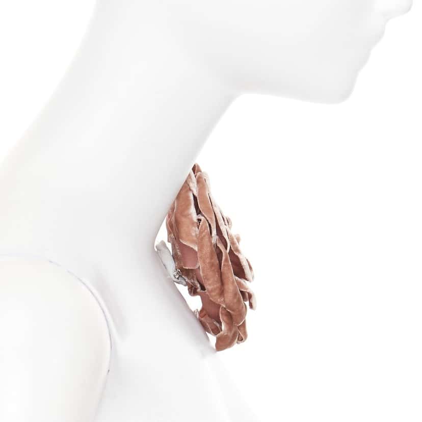 Saint Laurent Pins & brooche Pink Never worn - Inside View