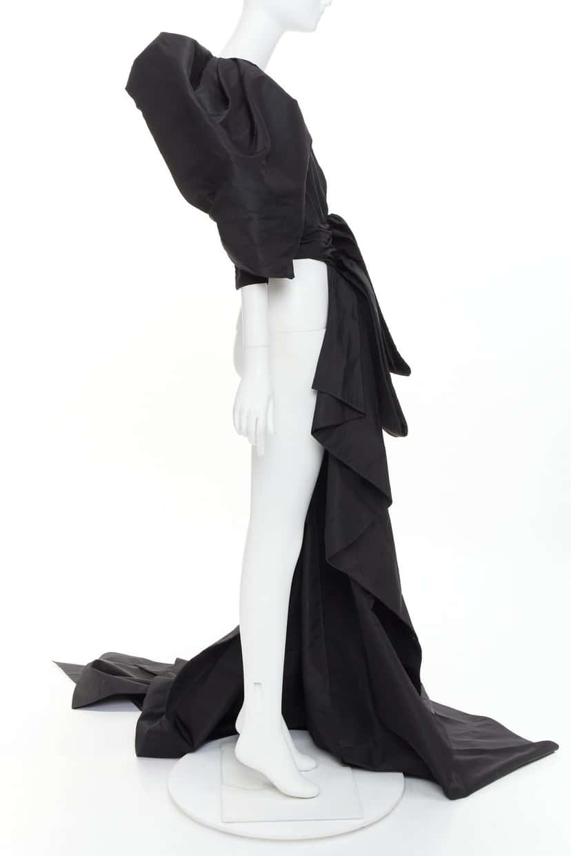 Alexandre Vauthier Top Black Silk Very good condition - Model View