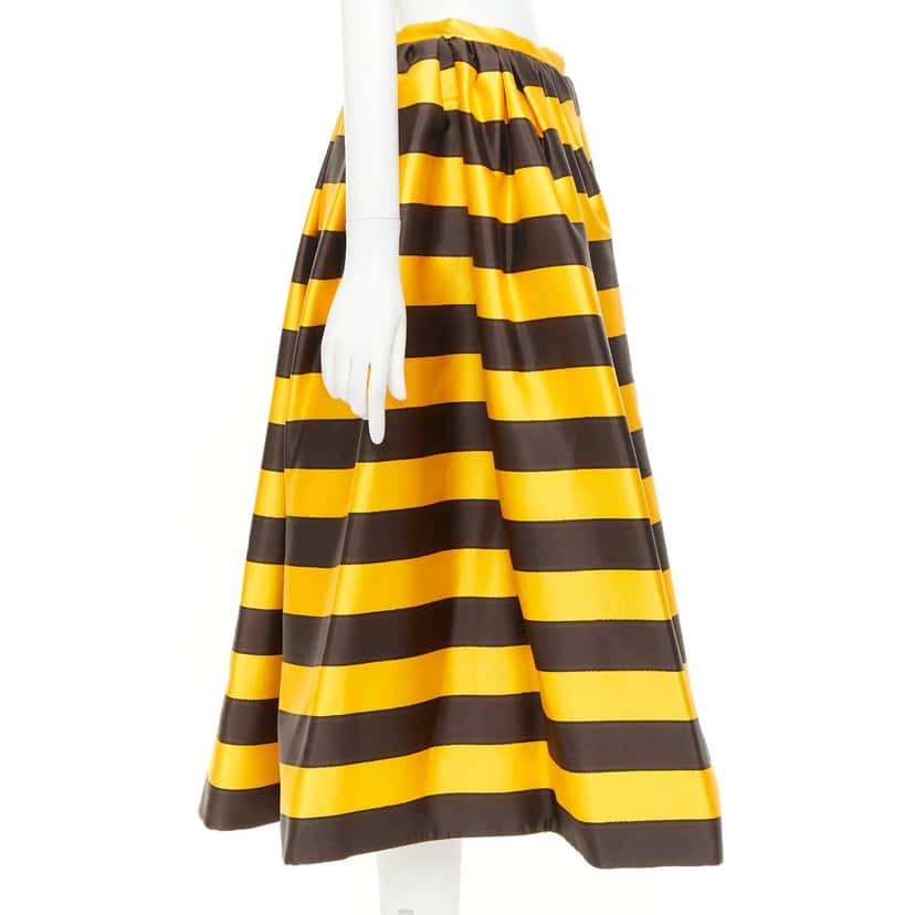 Prada Skirt Yellow Silk Never worn, with tag - Model View