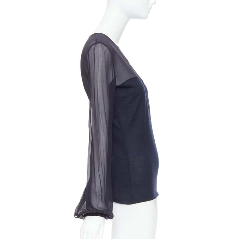 Emilio Pucci Silk Contour Blouse Navy Wool Very good condition - Model View
