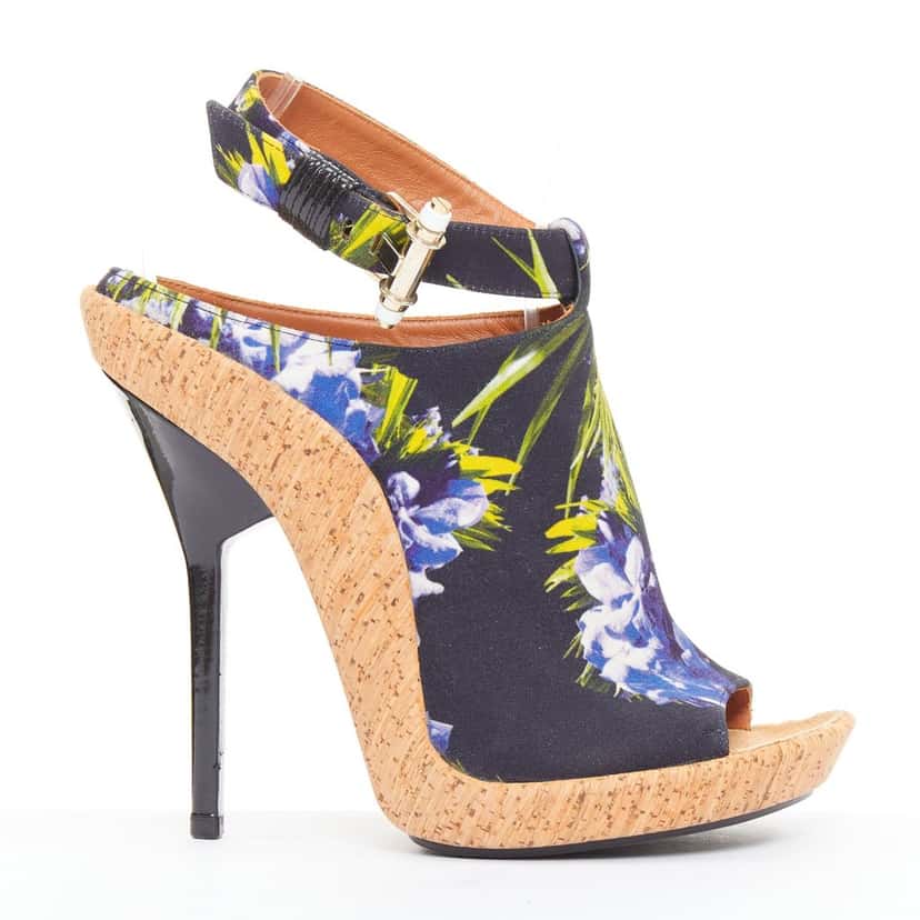 Givenchy Heels Purple Good condition - Front View