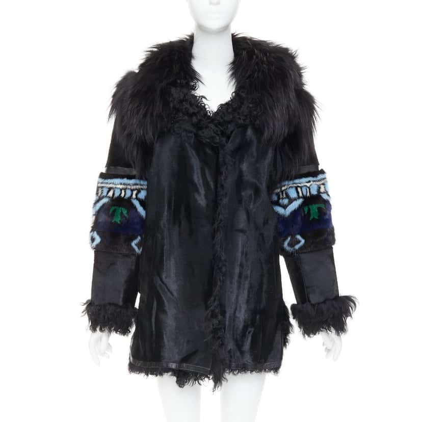Emilio Pucci Coat Black Fur Very good condition - Model View