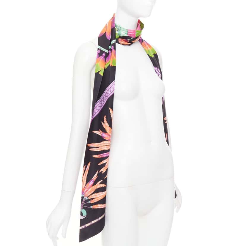 Hermes Maxi Twilly Black Silk Very good condition - Inside View