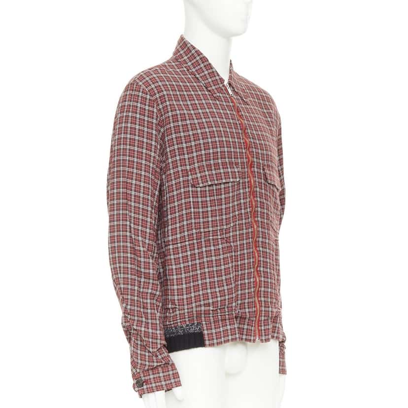 Undercover Top Red Very good condition - Model View