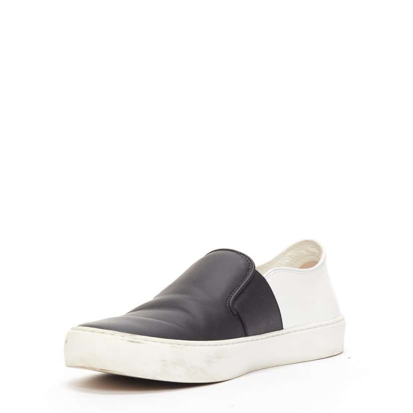 Chanel CC Logo Skates Black Leather Fair condition - Model View