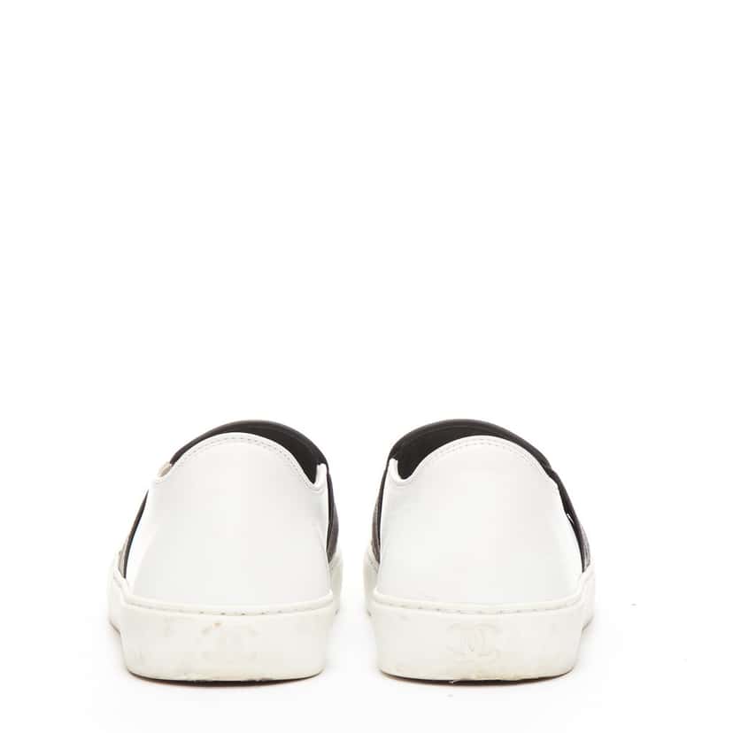 Chanel CC Logo Skates Black Leather Fair condition - Box View