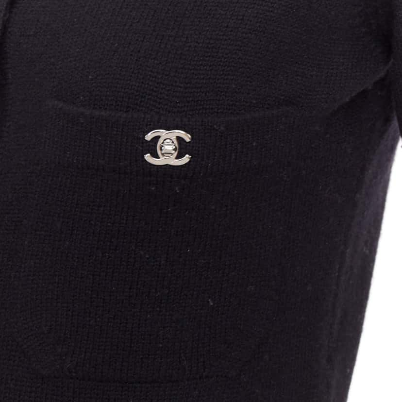 Chanel Product Black Cashmere Fair condition - Back View