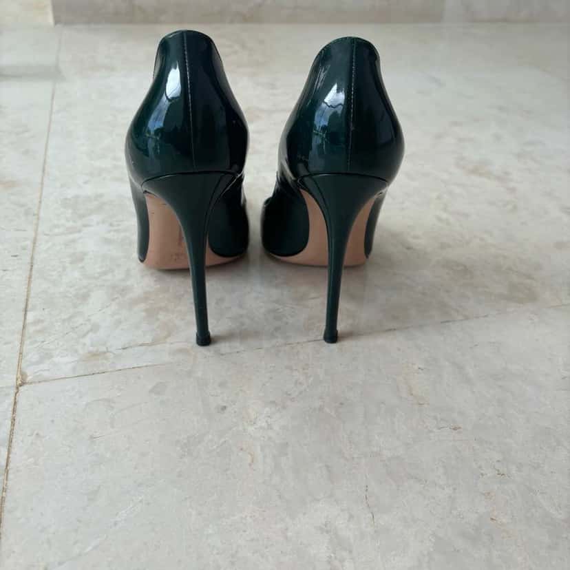 Gianvito Rossi Pumps Green Leather Very good condition - Back View