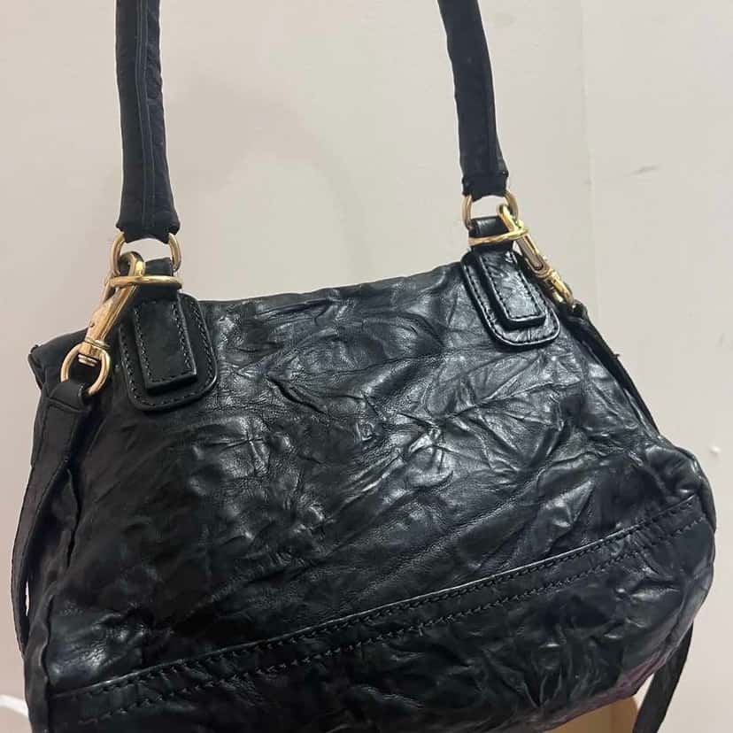 Givenchy Pandora Black Leather Good condition - Back View