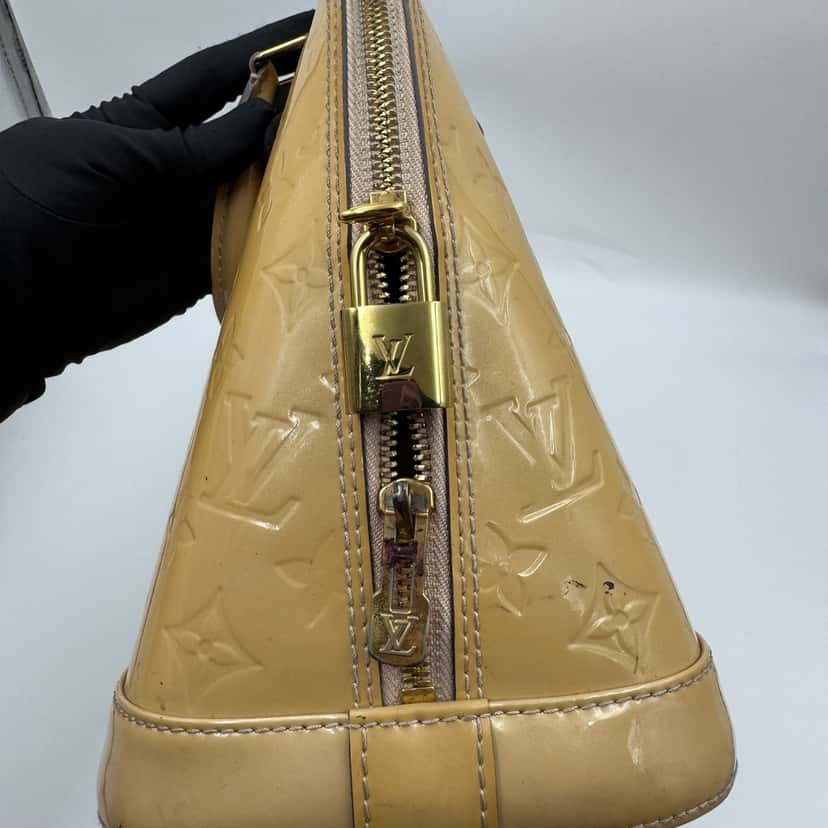 Louis Vuitton Alma Gold Leather Fair condition - Box View