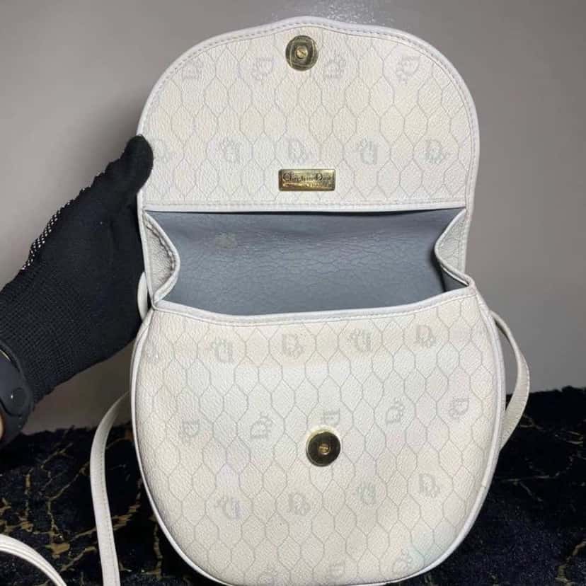 Christian Dior Sling Bag White Canvas Gold Good condition - Inside View