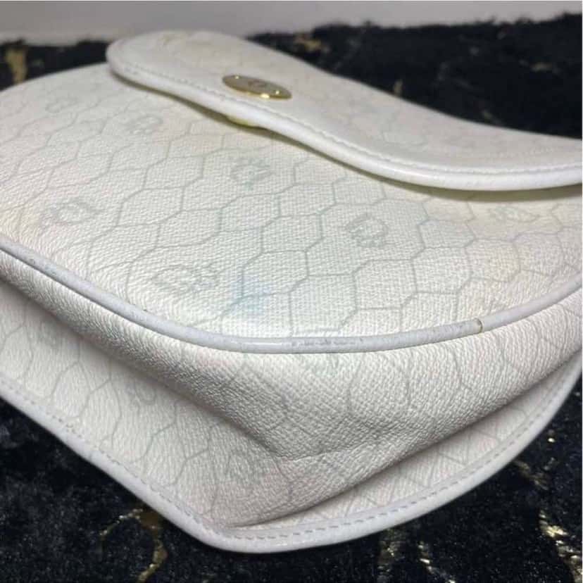 Christian Dior Sling Bag White Canvas Gold Good condition - Model View