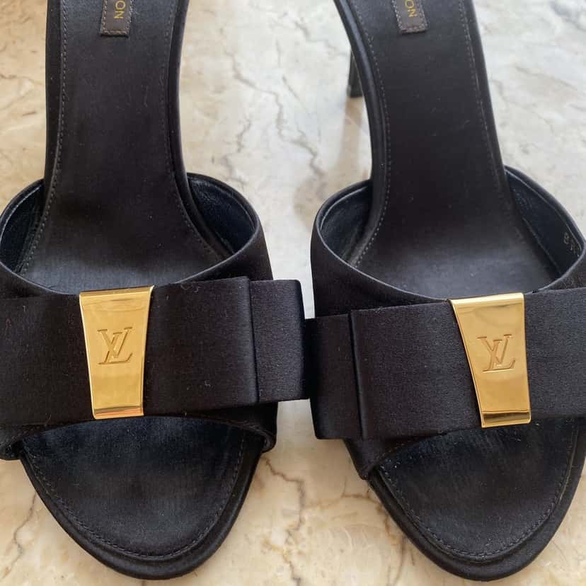 Louis Vuitton Heels Black Canvas Very good condition - Inside View