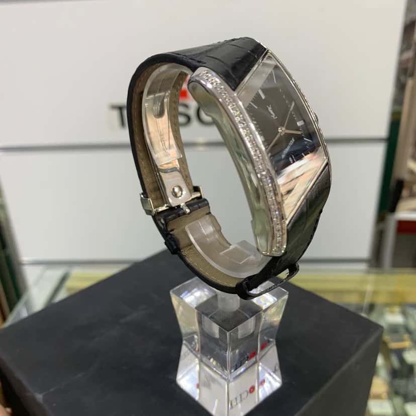 Yves Saint Laurent Vintage Black Very good condition - Model View