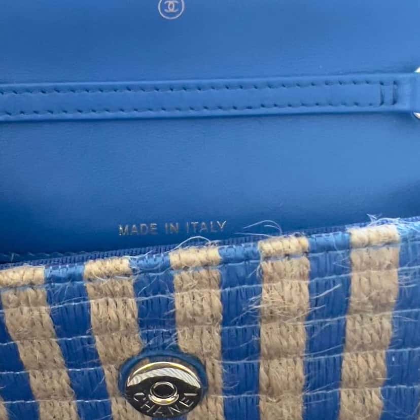 Chanel 2021 Raffia & Jute Waistbag Blue Jute Gold Very good condition - Model View