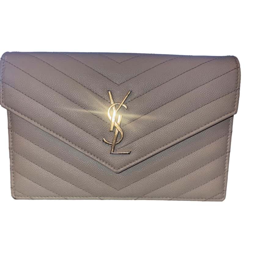 Saint Laurent Saint Laurent Cassandre Envelope Chain Wallet Crossbody Bag in Crema White White Leather Good condition - Model View