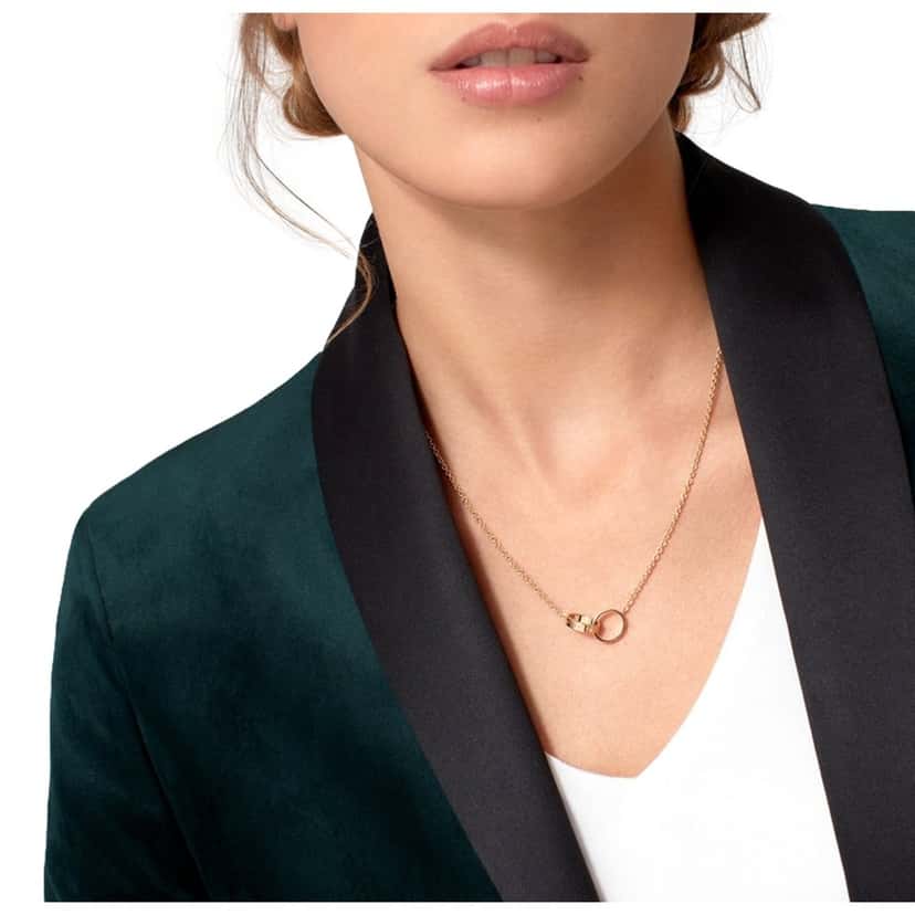 Cartier Cartier Love Pendant Interlocking Necklace 18k Yellow Gold Gold Lace Good condition - Model View