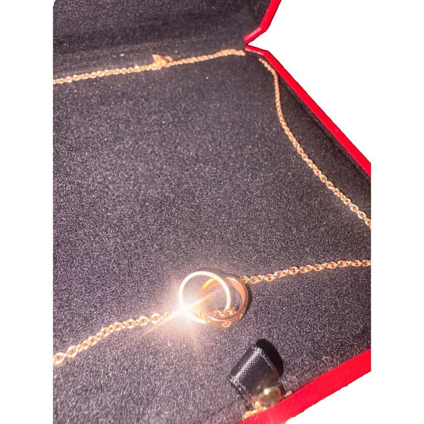 Cartier Cartier Love Pendant Interlocking Necklace 18k Yellow Gold Gold Lace Good condition - Box View