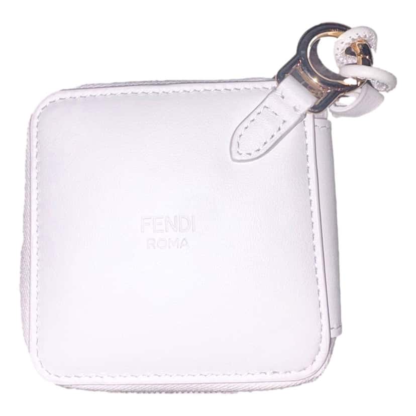 Fendi Fendi FF Cube Embossed Small Zip Wallet Bianco White Leather with Strap White Leather Never worn - Inside View