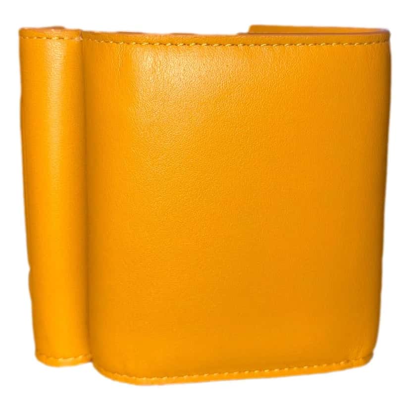 Fendi Fendi FF Cube Embossed Logo Oro Yellow Leather Trifold Yellow Leather Never worn - Model View