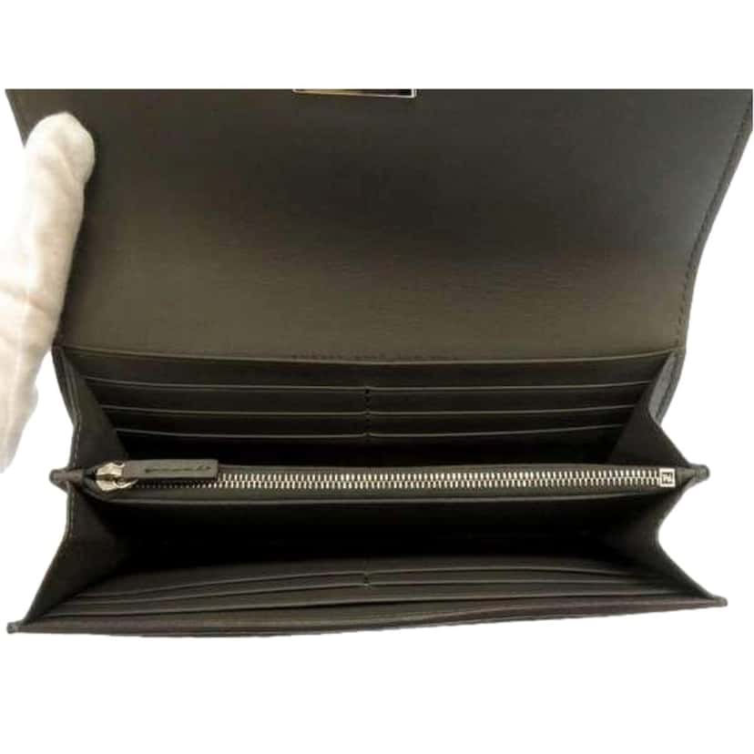 Fendi Fendi Peekaboo Turn Lock Black Grained Leather Continental Long Wallet Silver Hardware Green Leather Never worn - Model View