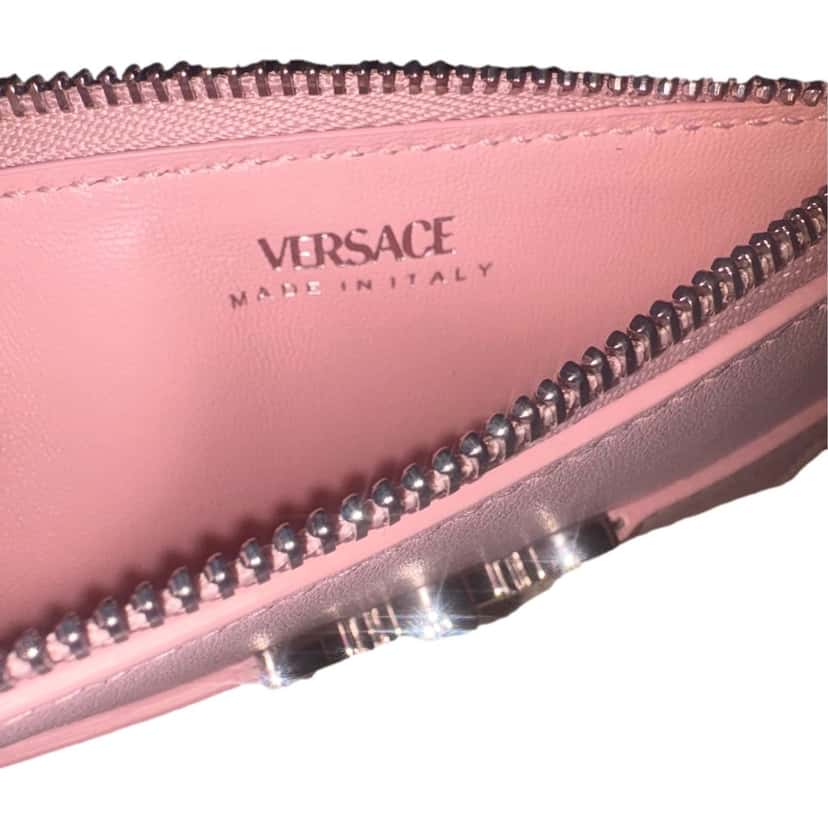Versace Versace Medusa 95 Dusty Pink Leather Zipper Card Holder Slim Wallet Pink Leather Never worn - Model View