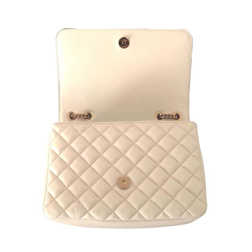 Versace Versace La Medusa Beige Quilted Lamb Leather Large Shoulder Bag White Leather Never worn - Model View