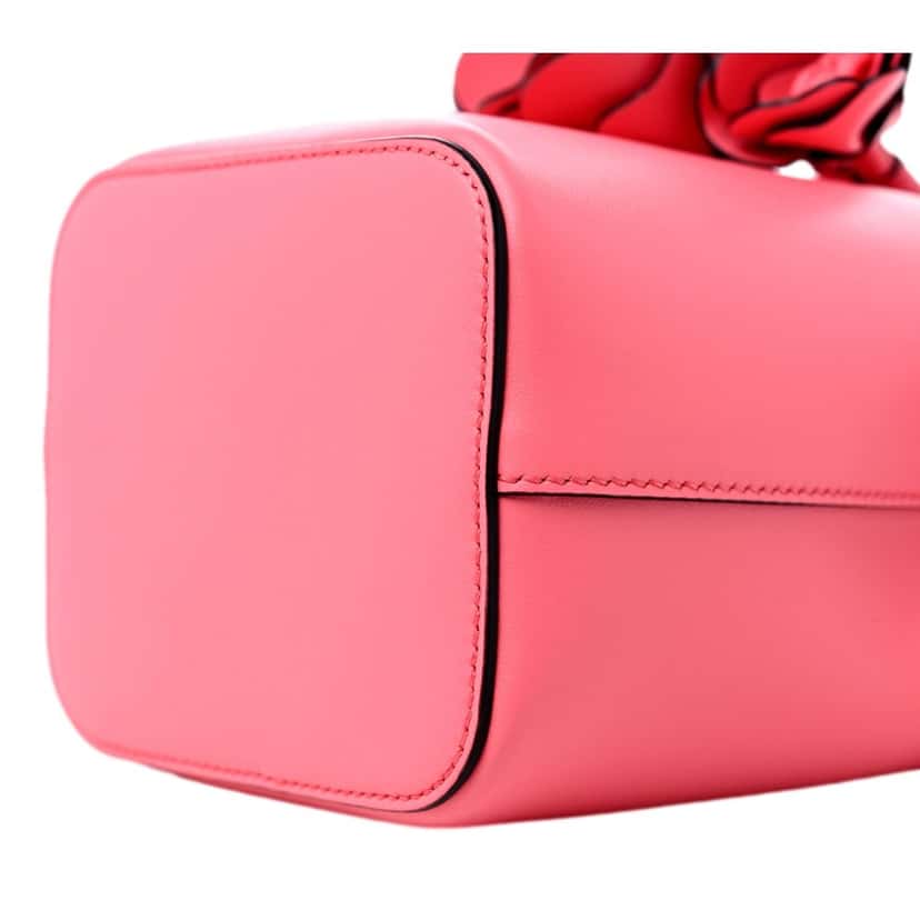 Fendi Fendi Mon Tresor Mini Bucket Bag Pink Calfskin Leather 3D Flower Pink Leather Never worn - Inside View