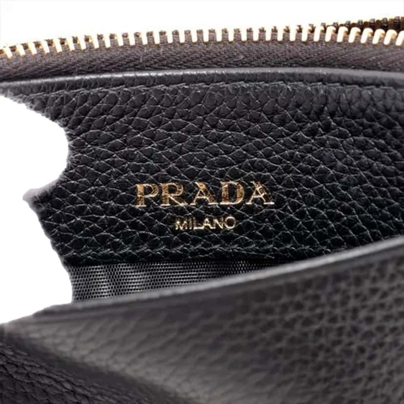 Prada Prada Womens Vitello Grain Nero Black Leather Zip Top Card Wallet Black Leather Never worn - Model View